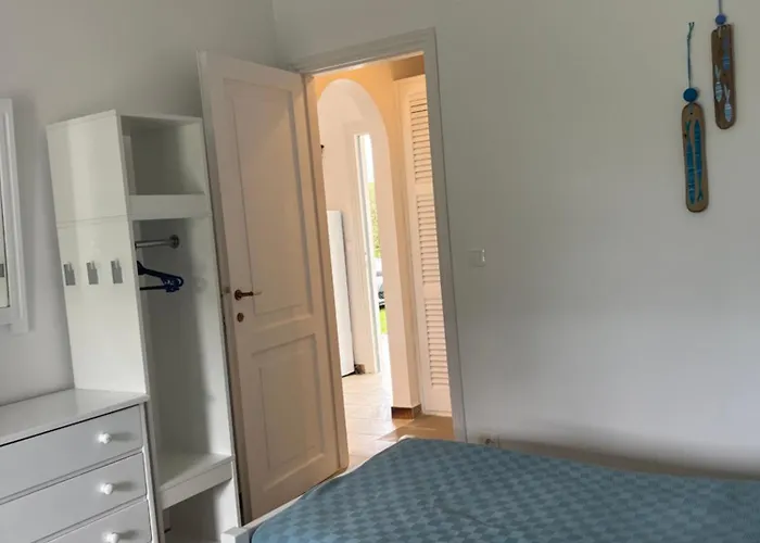 Sela's Corfu Апартаменты *